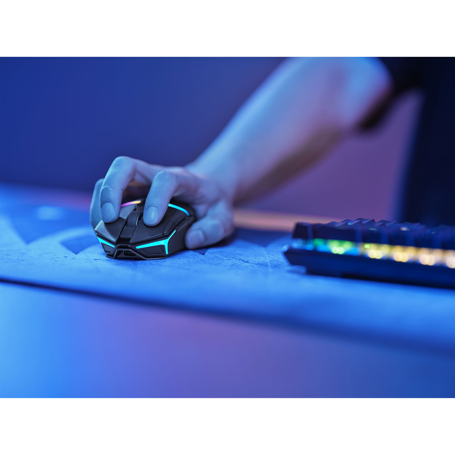 Souris de jeu optique sans fil de 26 000 ppp Nightsabre de Corsair - Noir