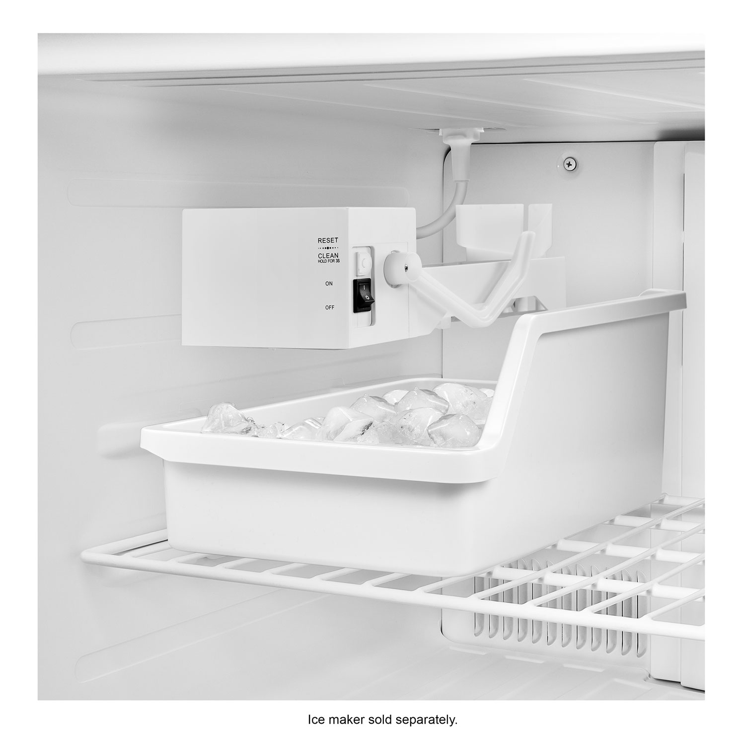 Réfrigérateur congélateur sup. 20,5 pi³/30 po d'Insignia - Inox - Exclusivité Best Buy