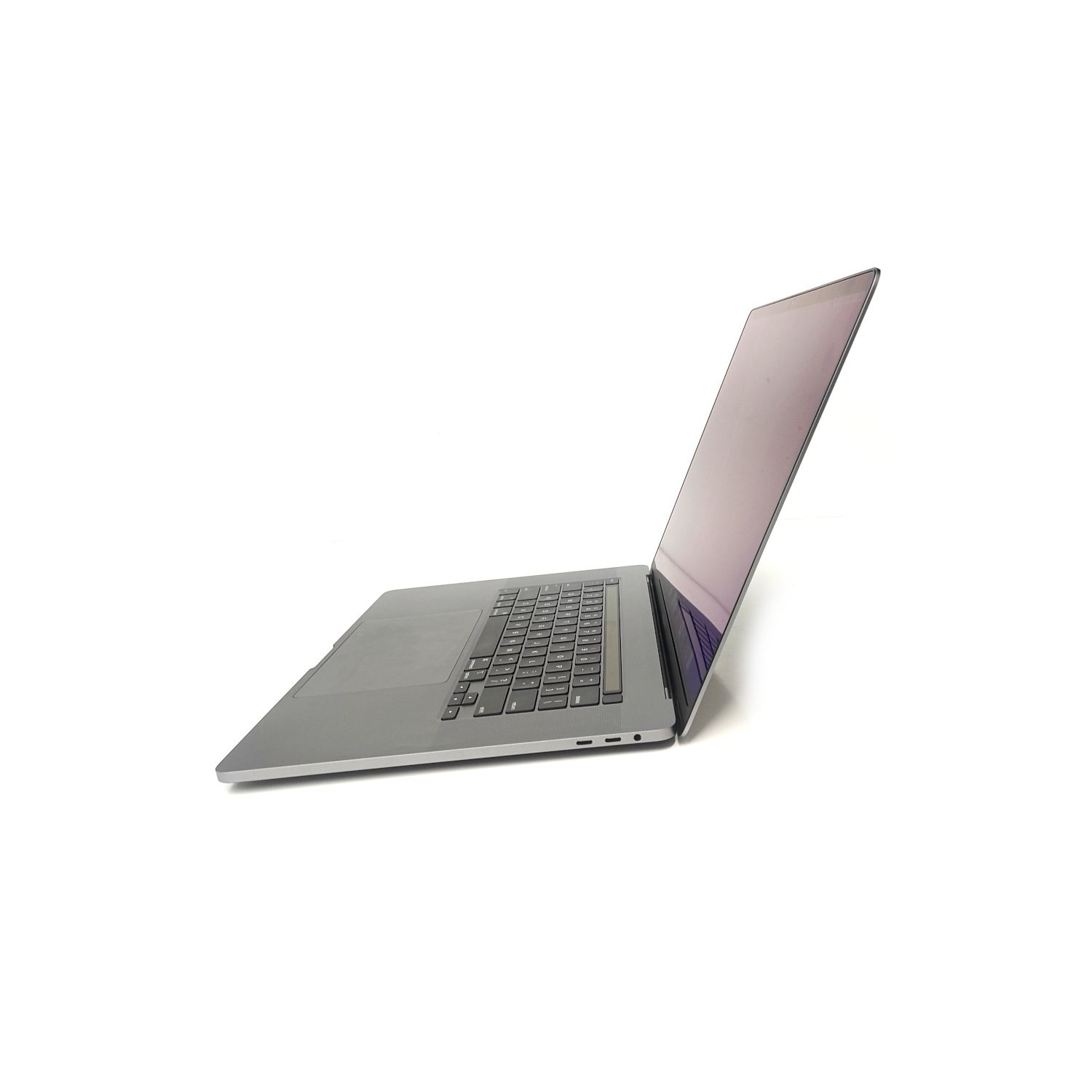 MacBook Pro 2019 d'Apple, Core i9 d'Intel, 16&nbsp;po, mémoire vive 16&nbsp;Go, SSD argenté d'1&nbsp;To, remis à neuf