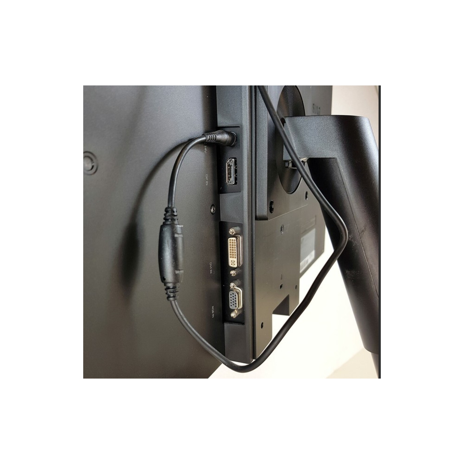 Remis à neuf - - Moniteur HD intégrale (1920 x 1080) de 22 po SyncMaster SA650 de Samsung | S22A650S | LS22A650SS/ZA | LS22A650SEV/ZA