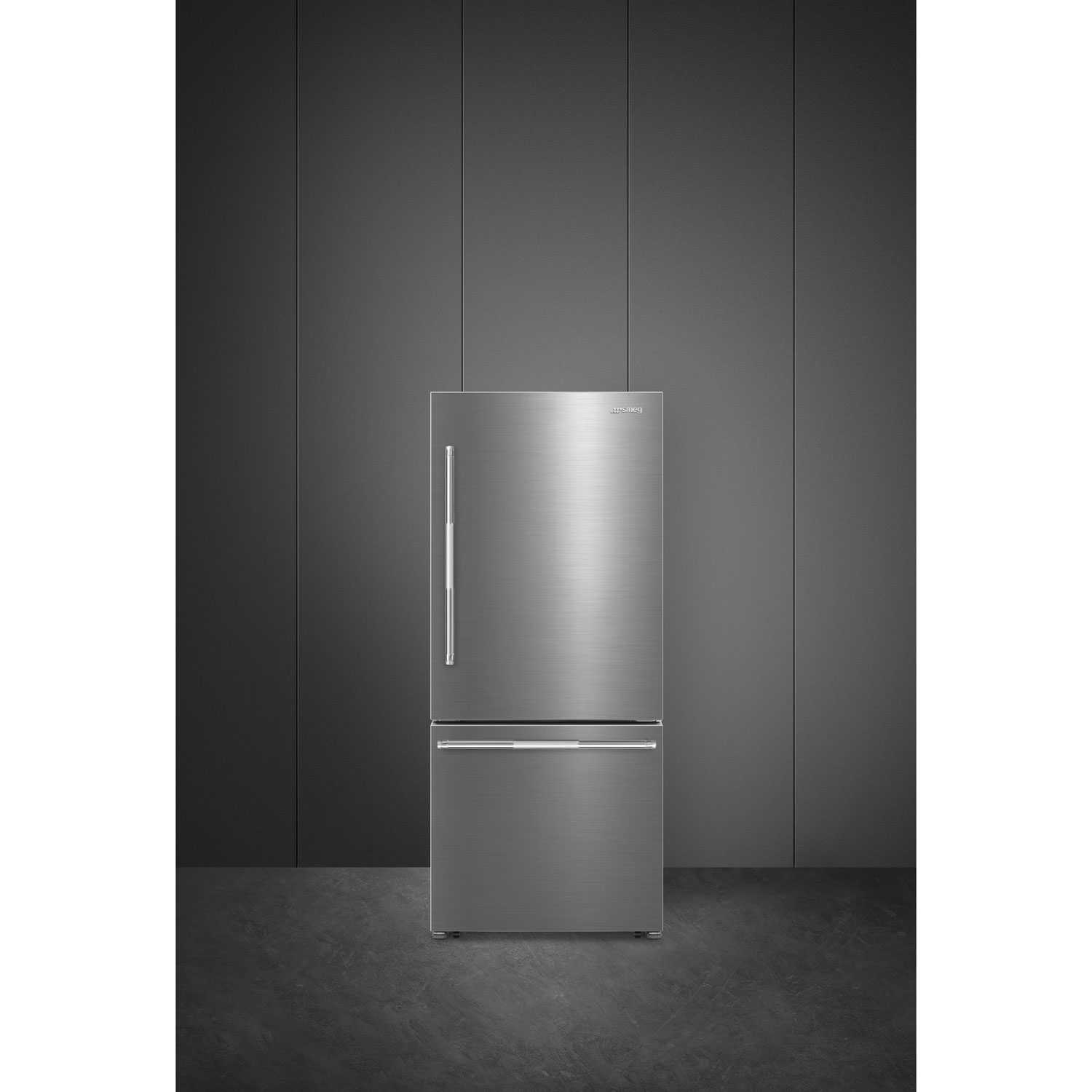 Smeg 30" 16.1 Cu. Ft. Bottom Freezer Refrigerator - Stainless Steel