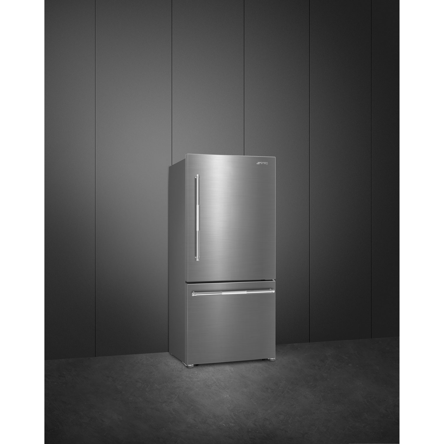 Smeg 30" 16.1 Cu. Ft. Bottom Freezer Refrigerator - Stainless Steel