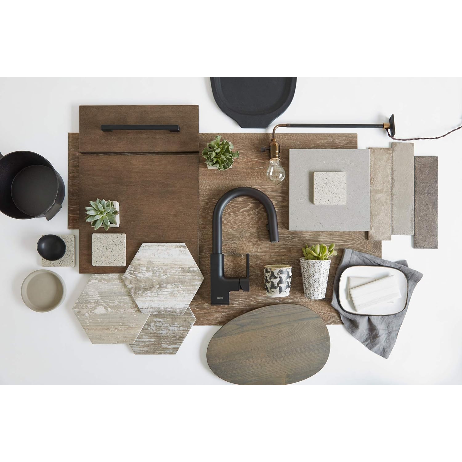 Robinet Moen STO à barre de traction à arc élevé, poignée, S62308BL, noir mat