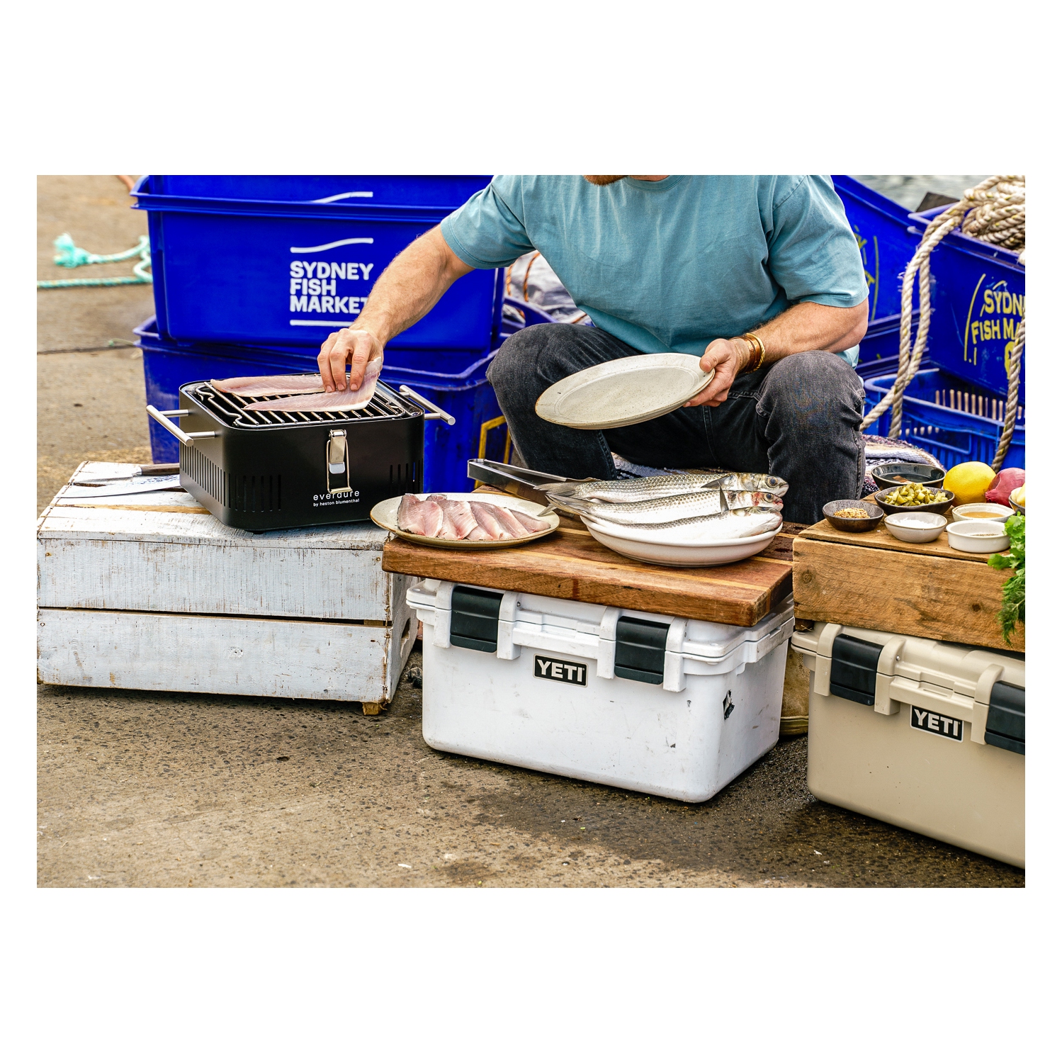 Cube à charbon Everdure – Barbecue pratique et portatif