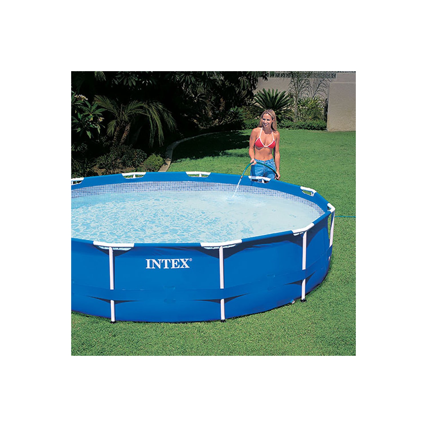 Piscine hors terre à cadre en métal de 12 pi x 30&nbsp;po d'INTEX, filtre, couvercle et trousse d'entretien
