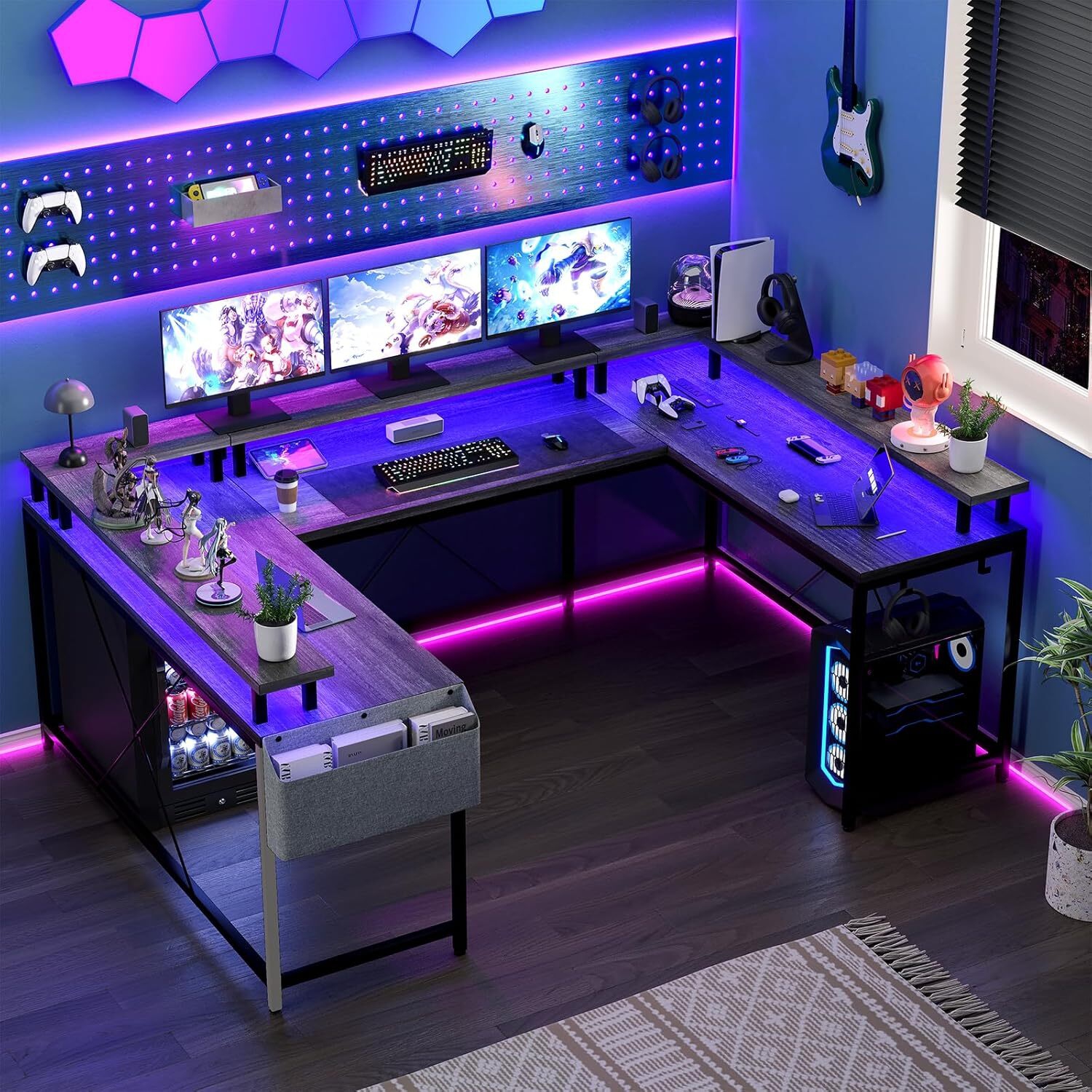 Bureau de jeu en U avec prises d'alimentation, lampes LED, support pour moniteur et tablettes de rangement, gris