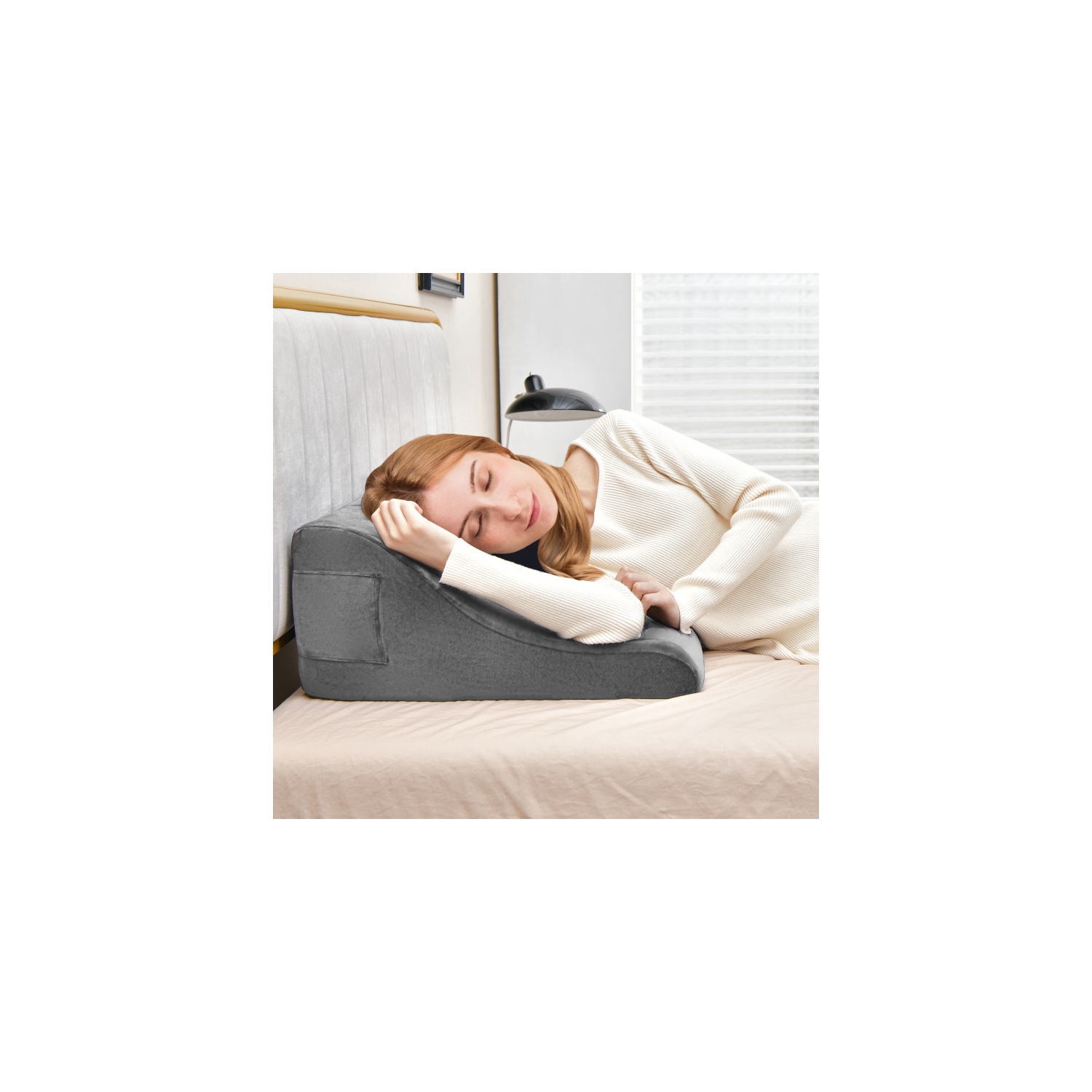 Coussin de lit avec support intégré pour tablette et pochettes latérales pratiques