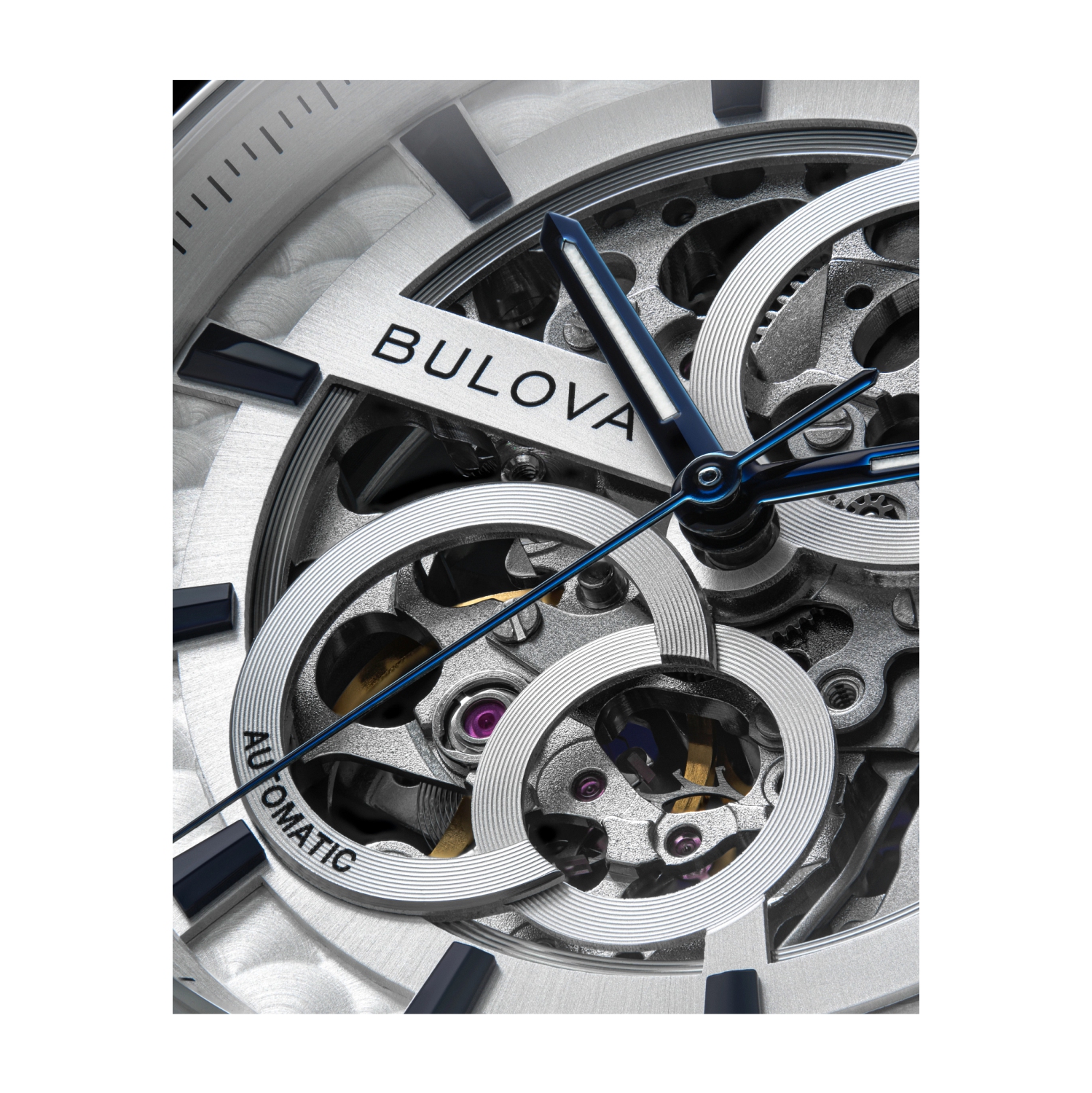 Montre automatique pour hommes Sutton de Bulova 40&nbsp;mm avec boîtier en acier inoxydable argenté bracelet en cuir bleu et cadran argenté