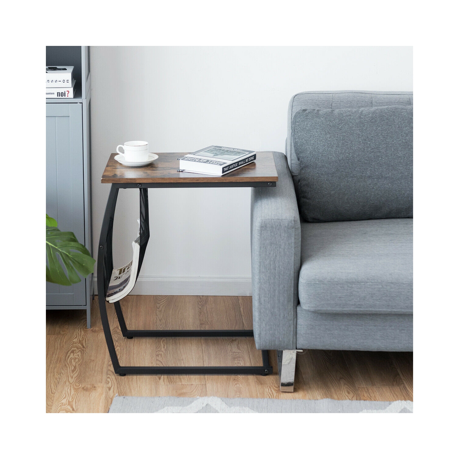 Table de bout rétro en forme de C avec pochette latérale et cadre en métal pour canapé ou lit