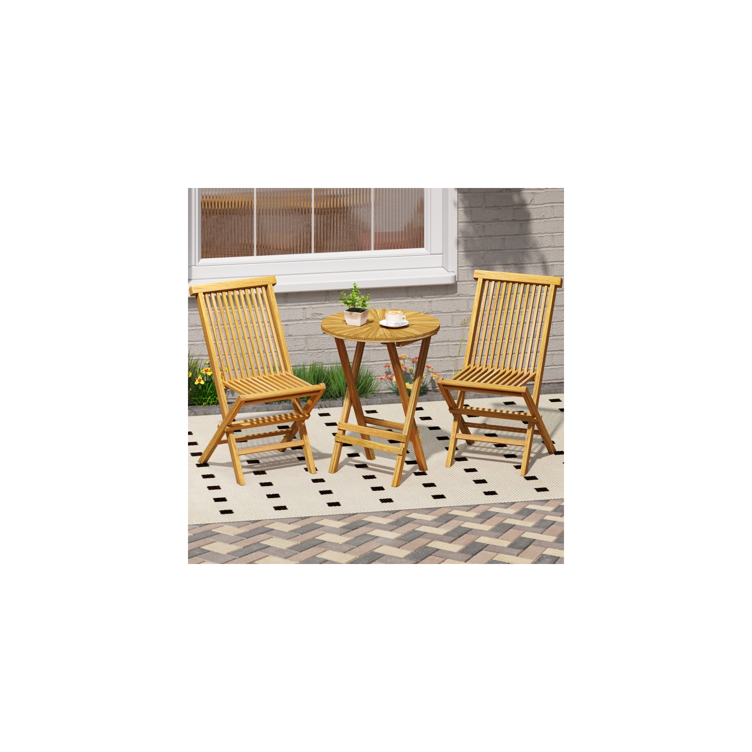 Table d'appoint pliante de patio avec dessus rond en teck et cadre en forme de X.