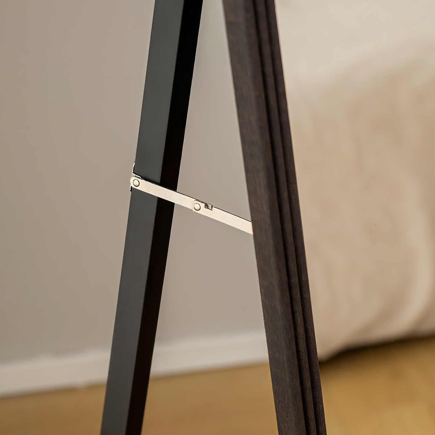 Miroir pleine longueur de 64 x 21 po de HOMCOM, miroir autonome, incliné ou mural avec dessus arqué pour salon, chambre à coucher, grain de bois