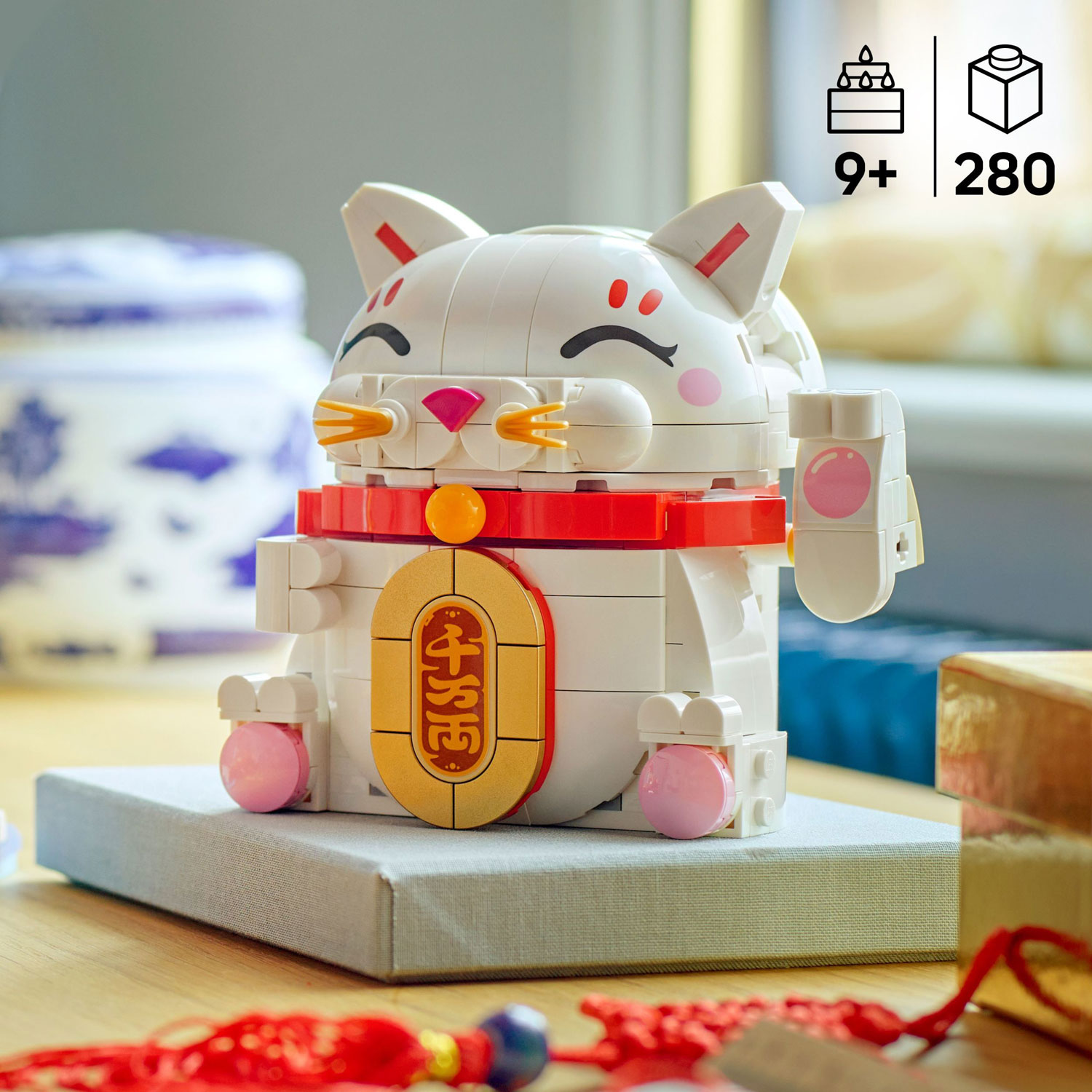 LEGO Iconic: Lucky Cat - 280 Pieces