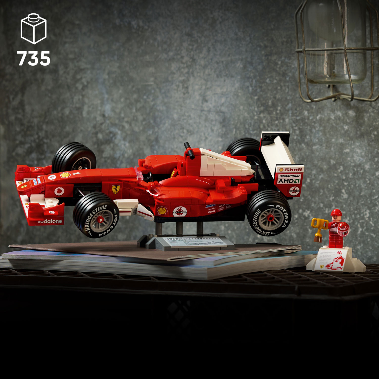 LEGO Icons: Ferrari F2004 & Michael Schumacher - 735 Pieces