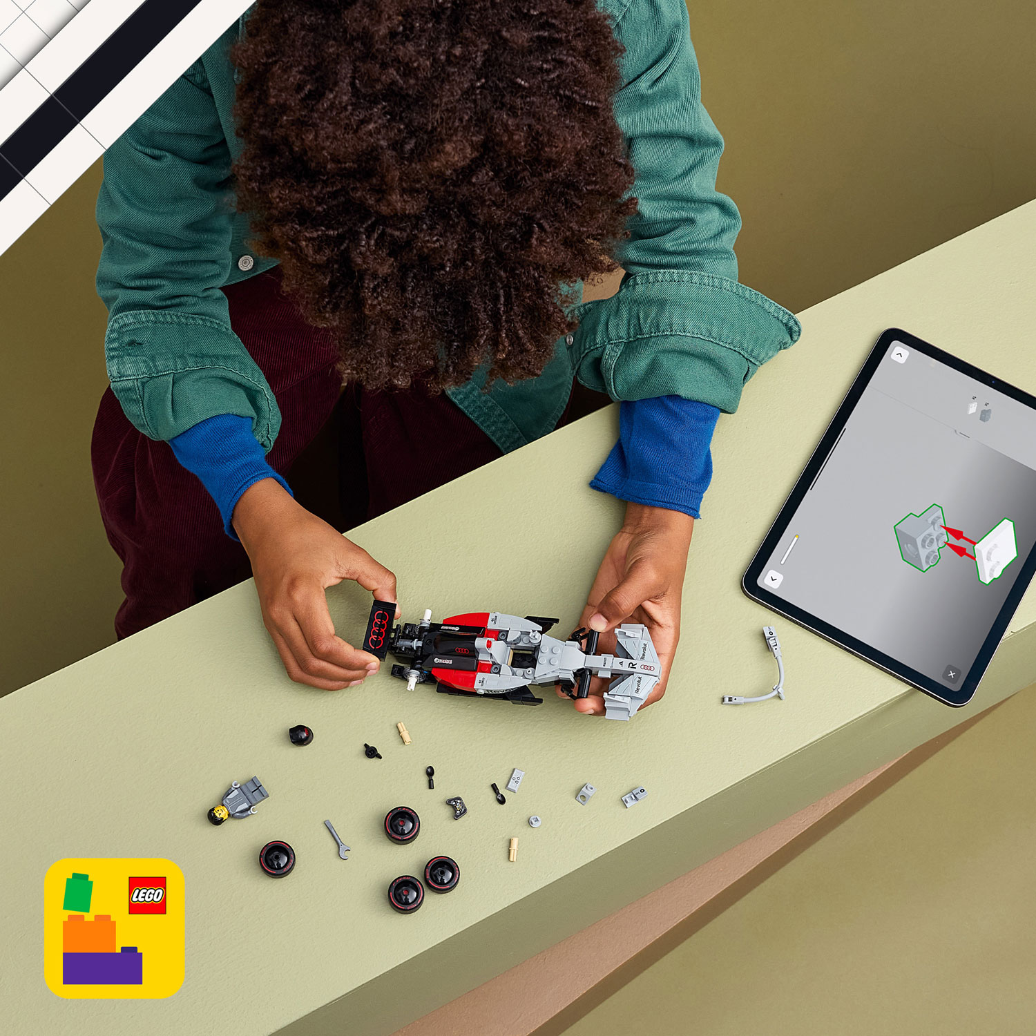 LEGO Speed Champions: Audi Revolut F1 Team R26 Race Car - 215 Pieces