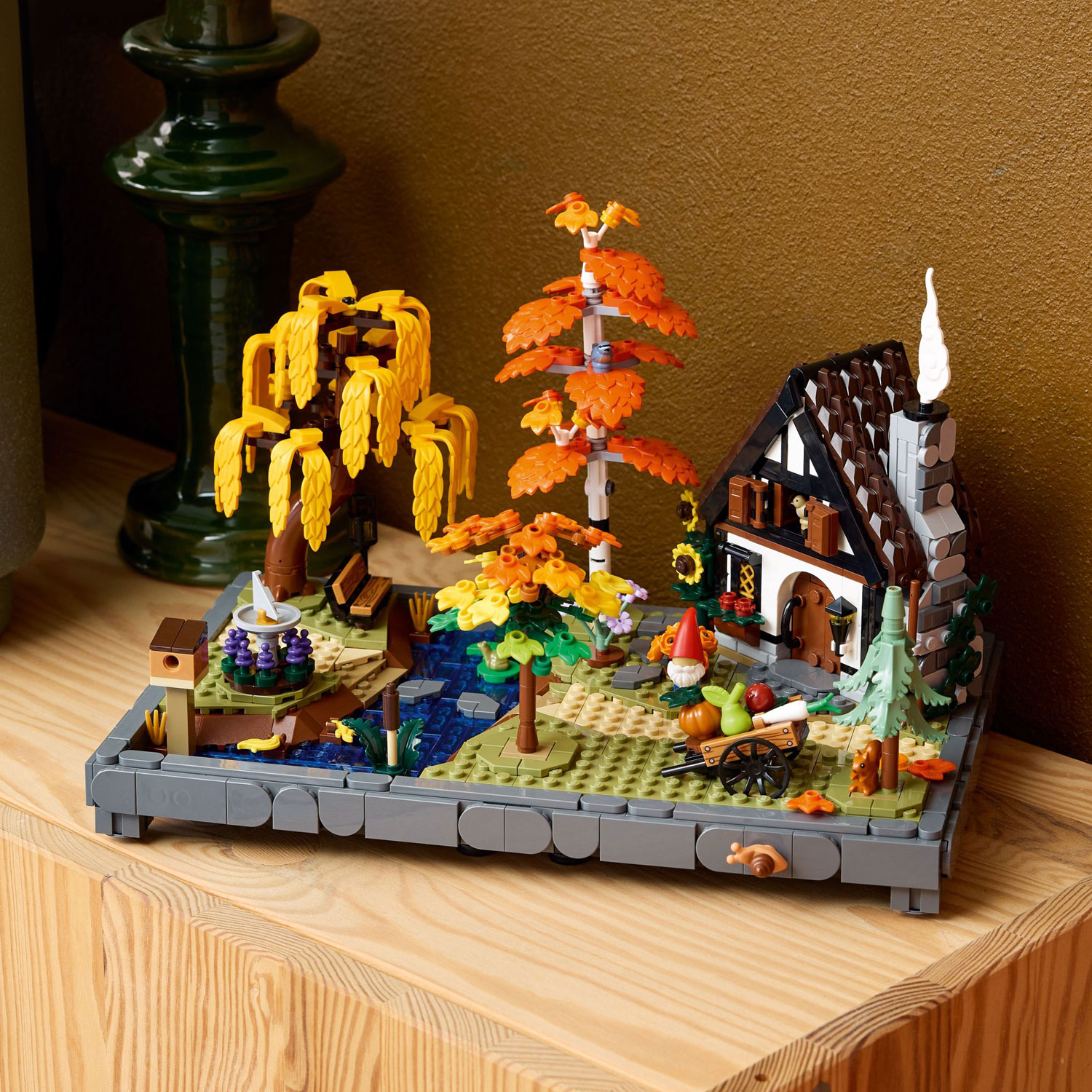LEGO Icons : Le jardin du chalet d'automne - 1102 pièces