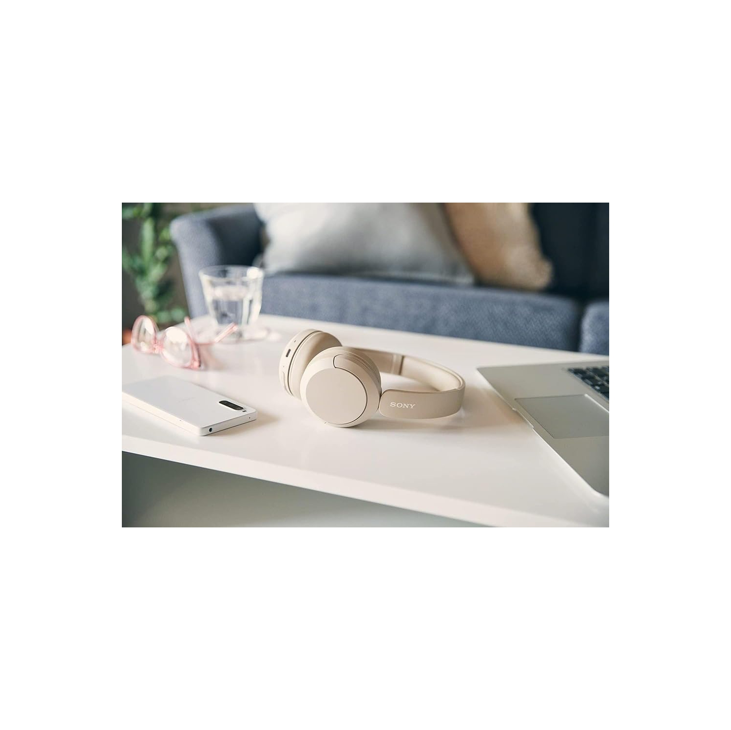 Boîte ouverte - Casque d'écoute sans fil Bluetooth WH-CH520 de Sony avec microphone, cappuccino