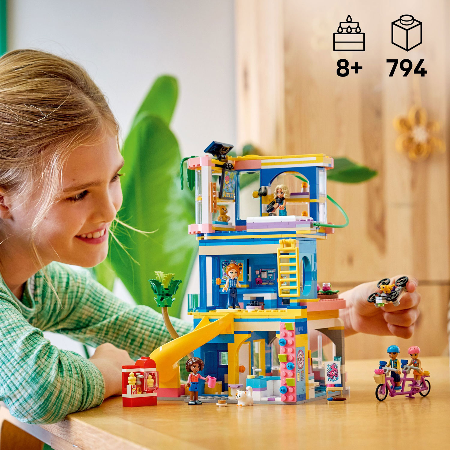 LEGO Friends : Le pavillon de l'amitié de Heartlake City - 794 pièces