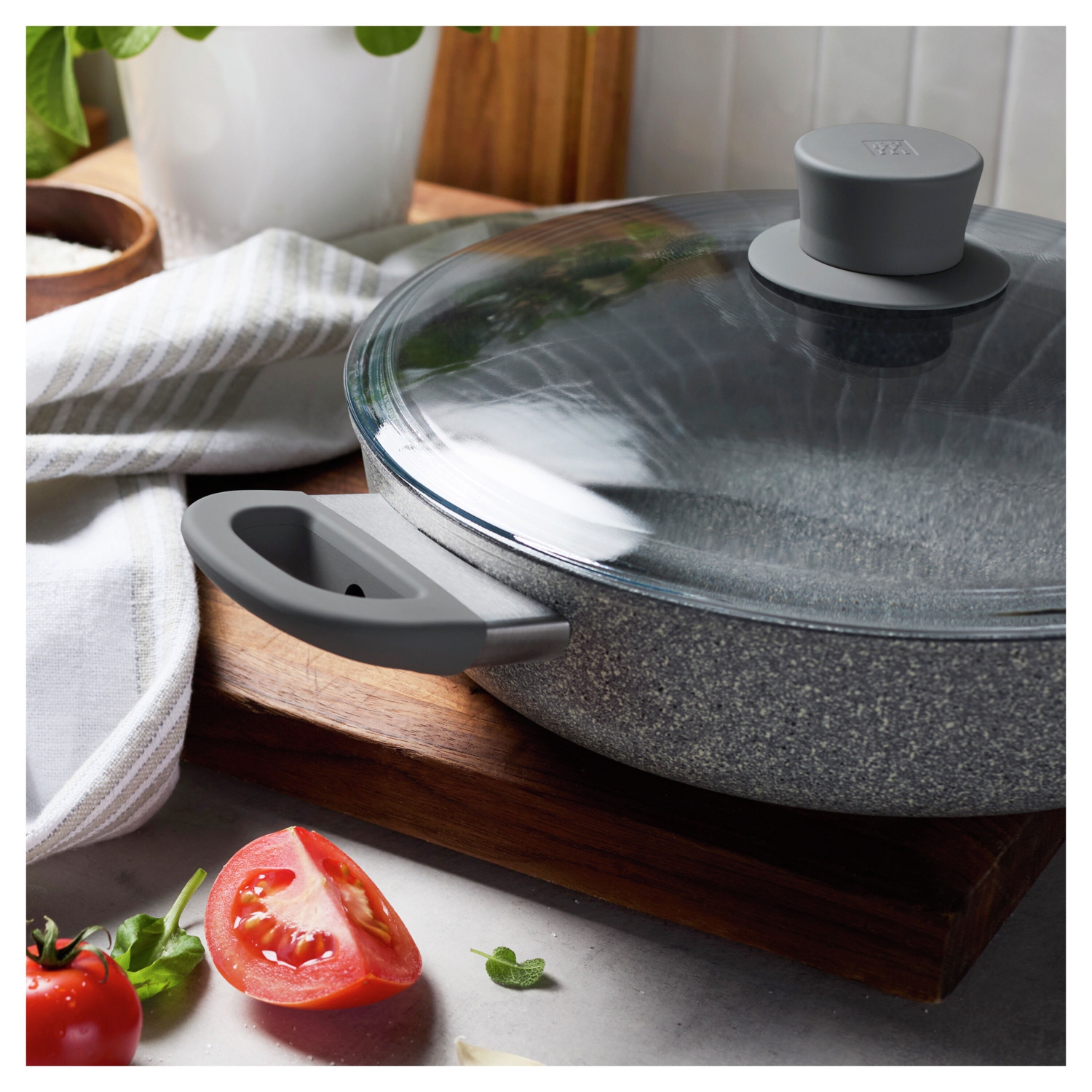 ZWILLING Parma Plus Ceramic 28 cm Aluminum Saute Pan With Lid