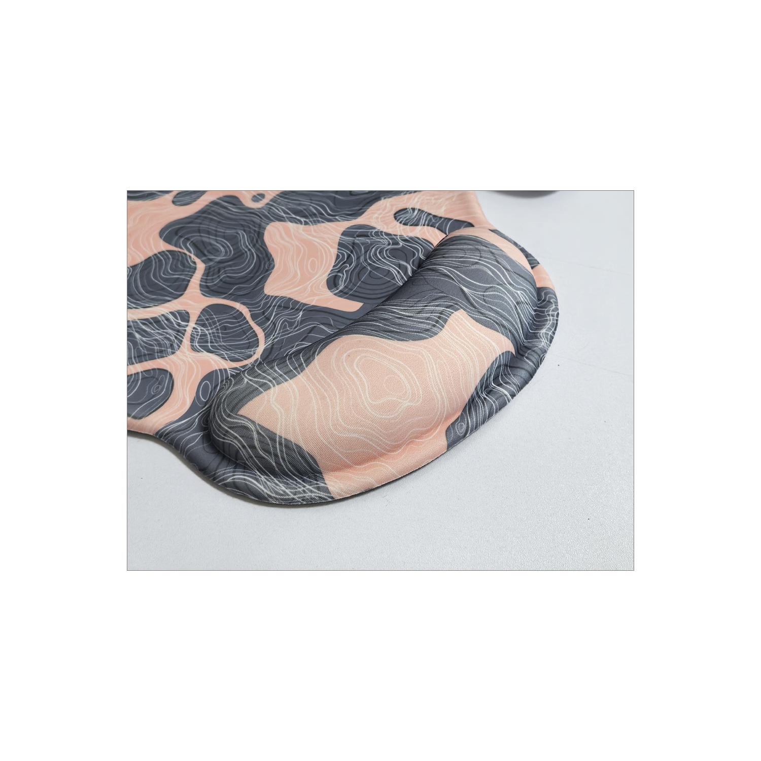 Ergonomic beautiful pattern mouse pad with gel wrist rest, non-slip, perfect for laptop and desktop computers, office and gaming, and desk
