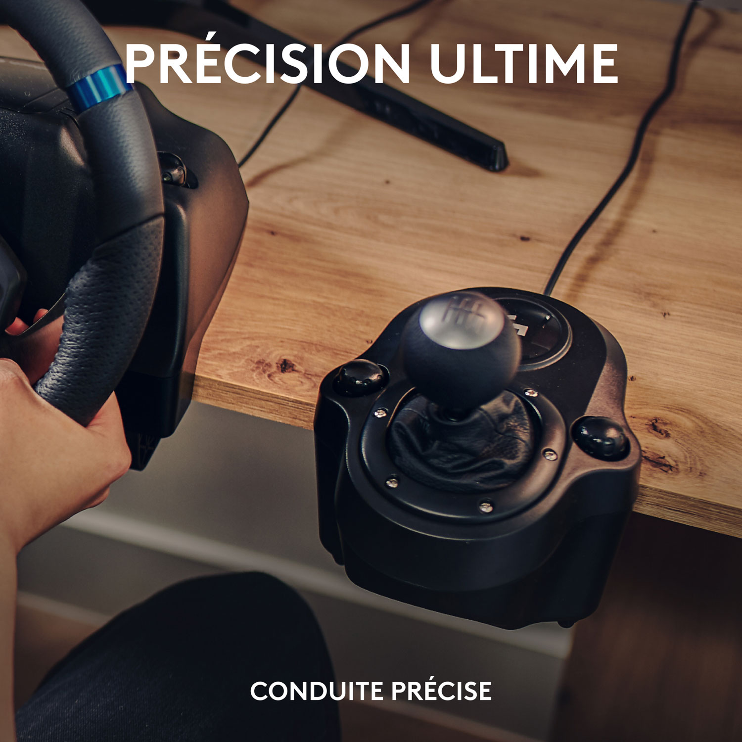 Volant de course et pédales G923 de Logitech avec levier de vitesses Driving Force pour PS5/PS4/PC - Noir