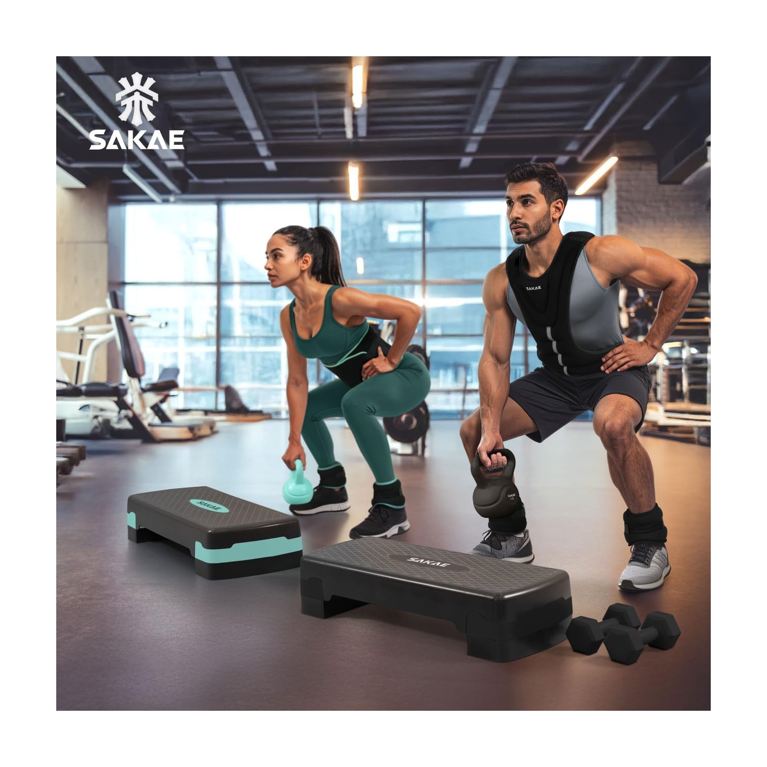 Ensemble de plateforme Aerobics de SAKAE avec veste lestée et ruban à mesurer, hauteur réglable à 2 niveaux, marche d'entraînement avec surface