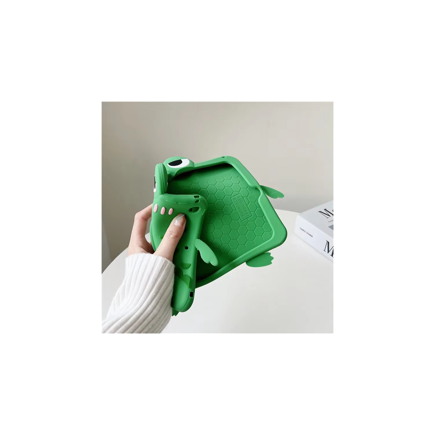 Étui pour iPad 9ᵉ/8ᵉ/7ᵉ - Trois couches de protection contre les chutes avec support rotatif à 360 degrés, dragonne et porte-stylet pour iPad