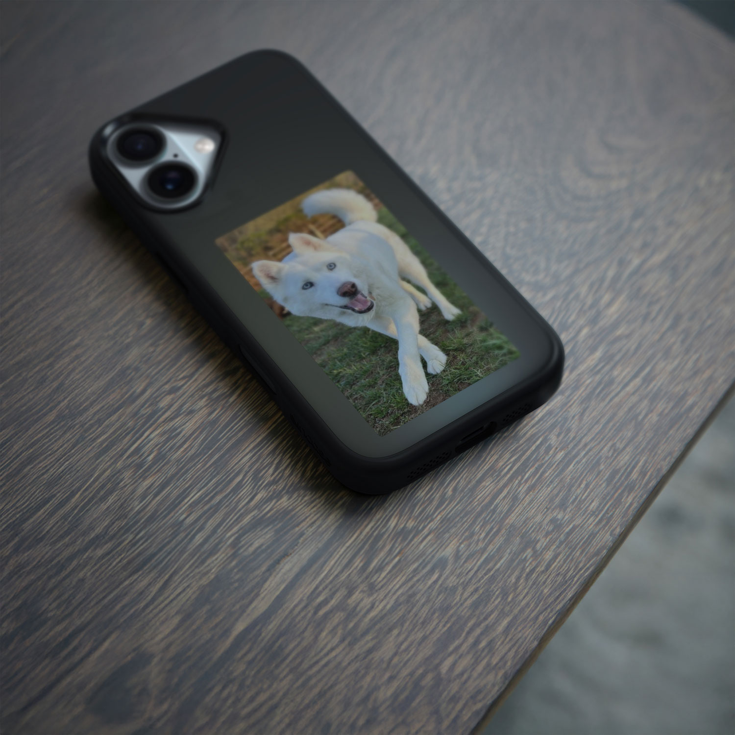 Étui rigide ajusté Transfer avec écran à encre électronique d'Incase avec MagSafe pour iPhone 17 - Noir - Exclusivité Best Buy