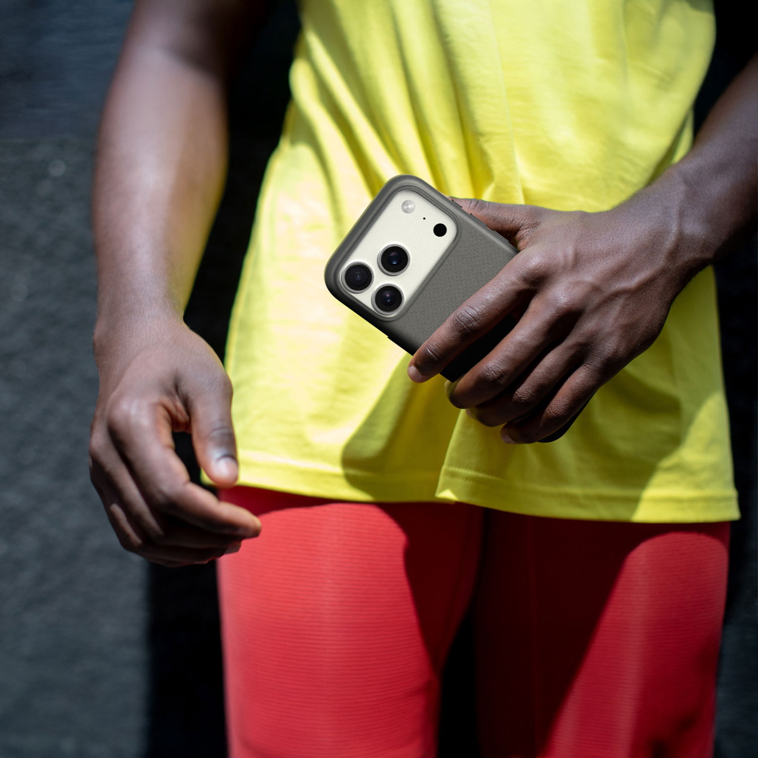 Incase Designs Aire Fitted Soft Shell Case with MagSafe for iPhone 17 Pro - Black