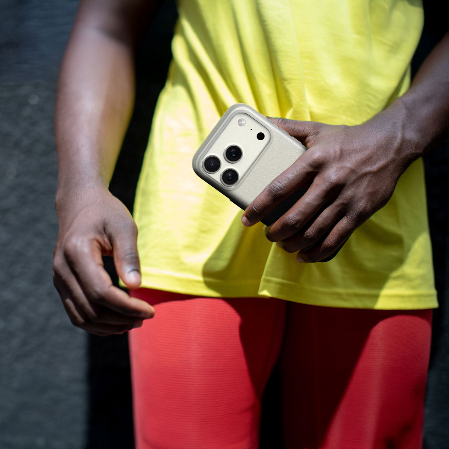 Incase Designs Aire Fitted Soft Shell Case with MagSafe for iPhone 17 Pro - Clear