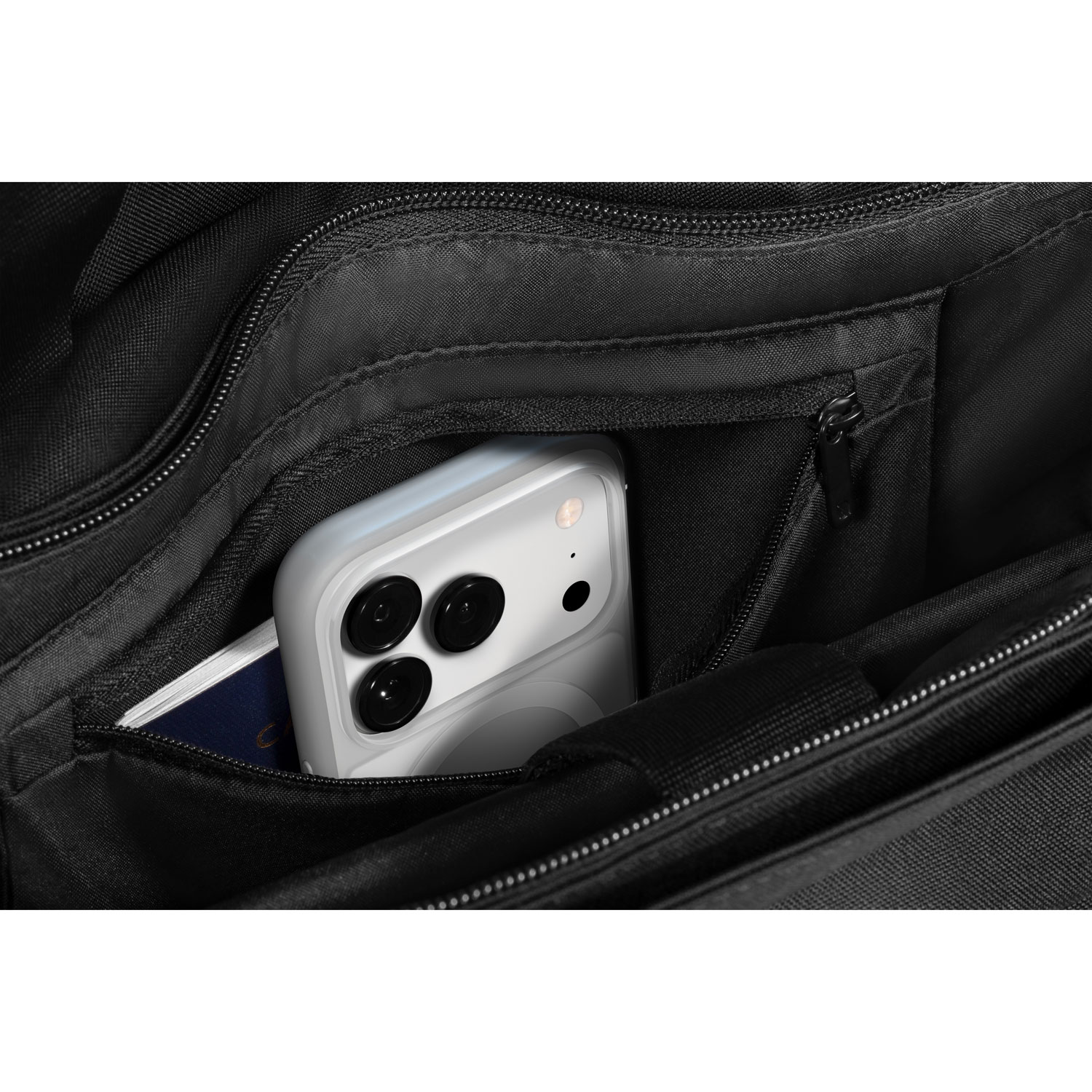 Incase Designs Fitted Hard Shell Case with MagSafe for iPhone 17 Pro - Clear