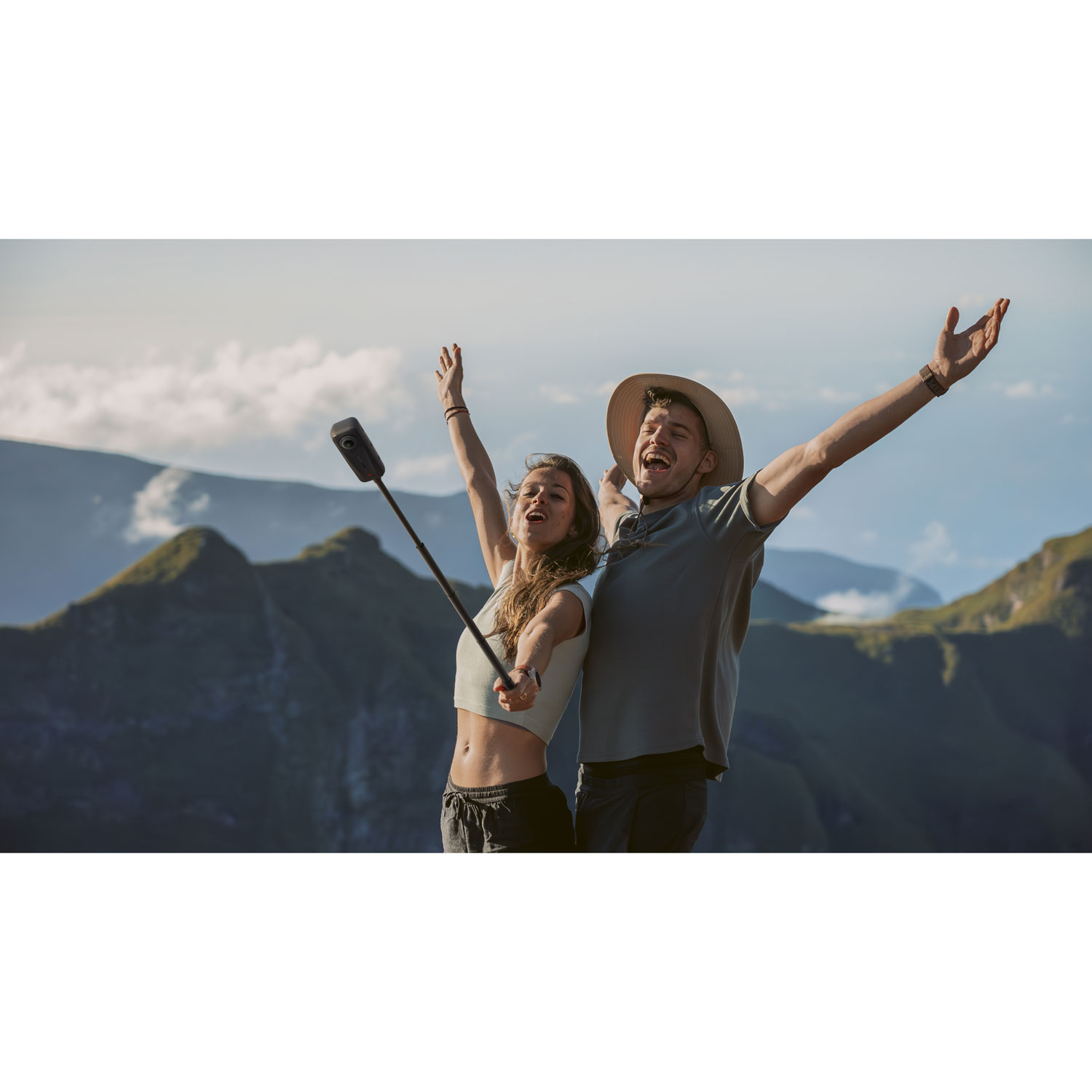 Ensemble avec caméra de sport étanche 8K 360° X4 Air d'Insta360 - Noir