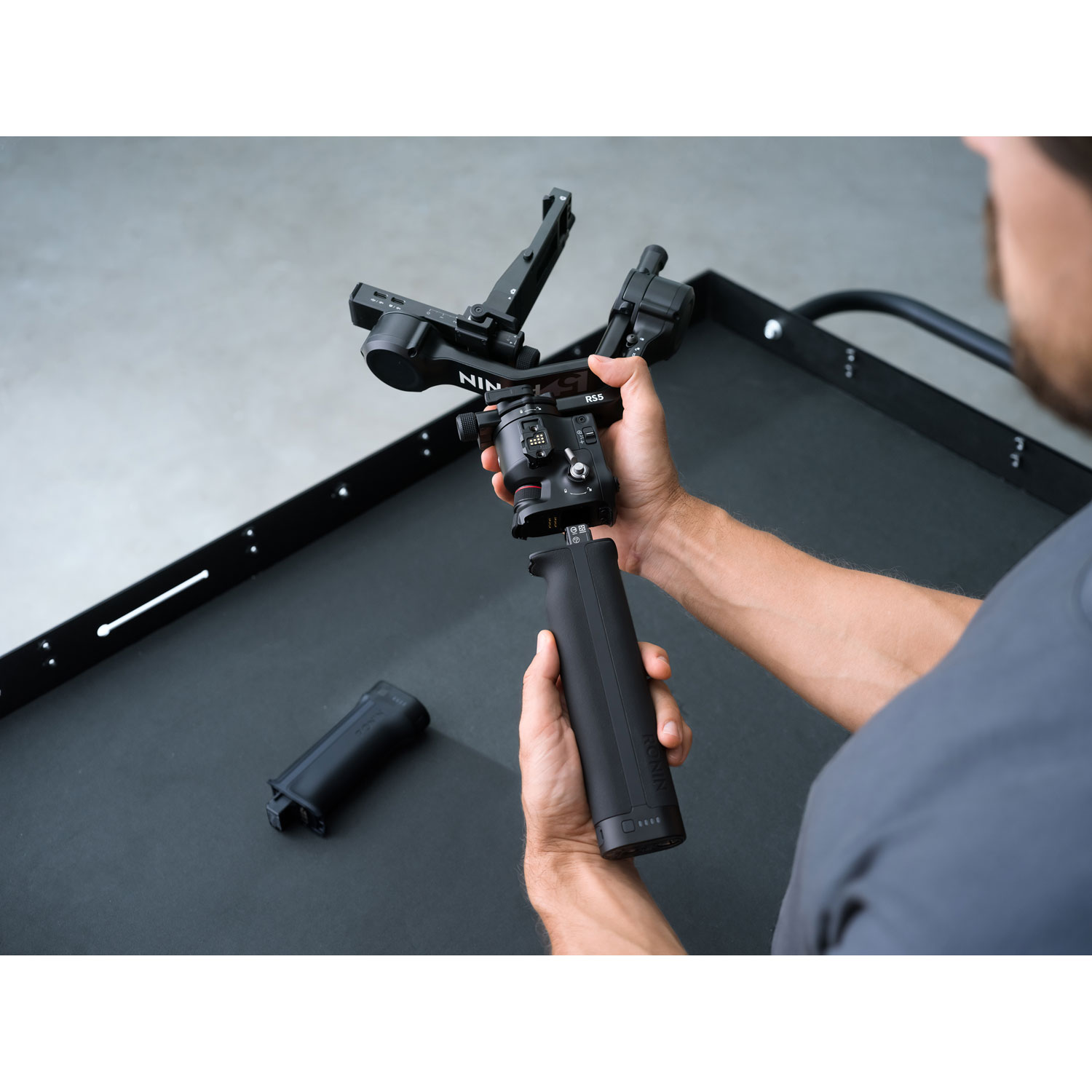 DJI RS 5 Gimbal Stabilizer - Black