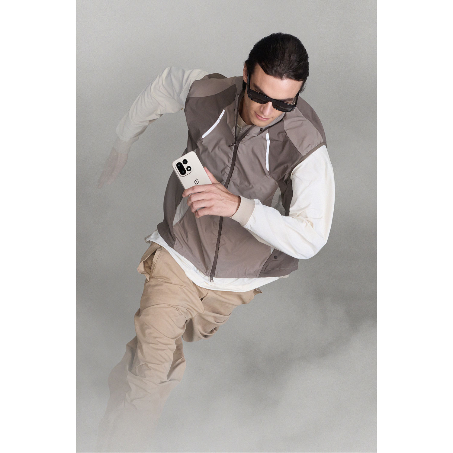 OnePlus 15 de 512 Go - Tempête de sable - Déverrouillé