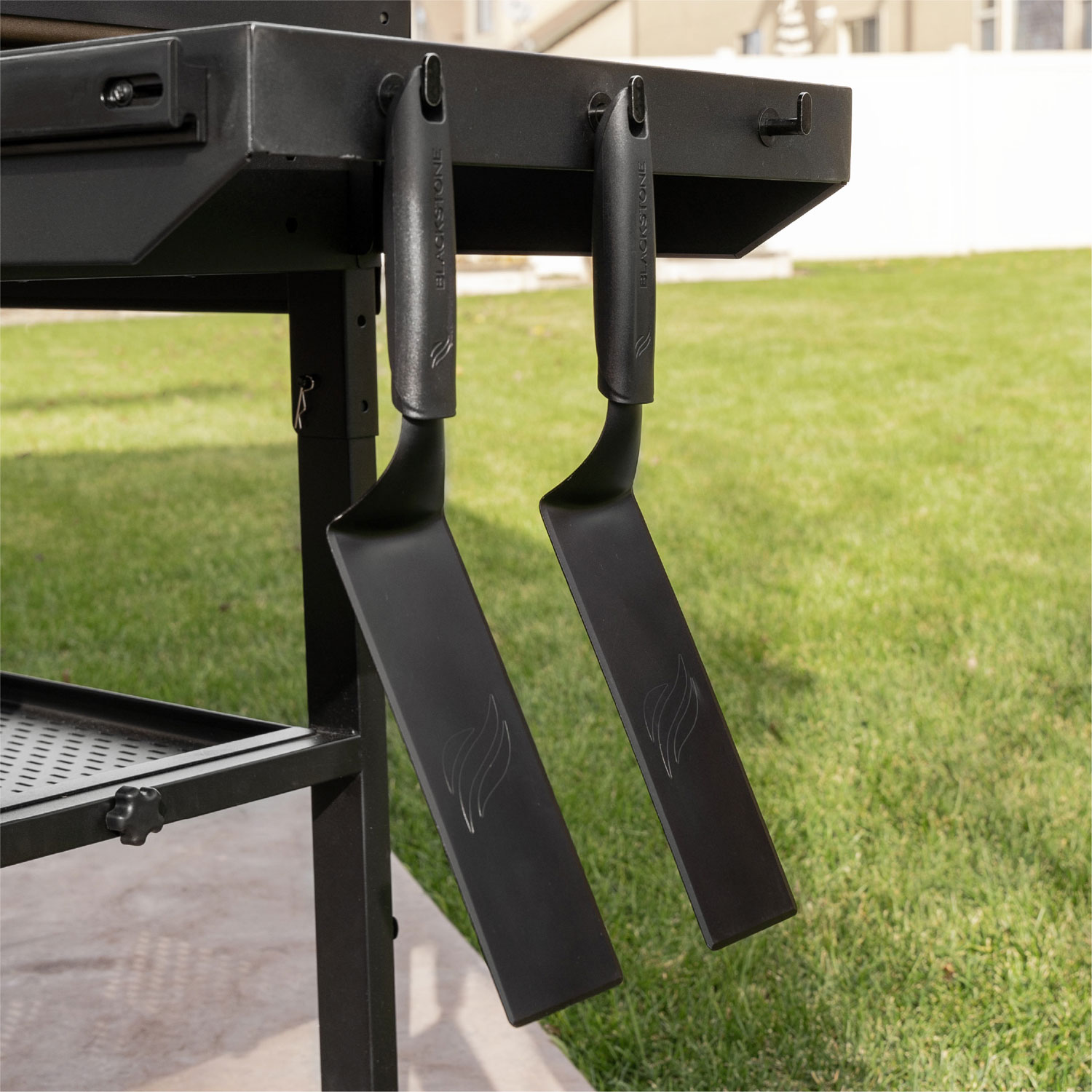 Blackstone 28" Original Omnivore Griddle Bundle