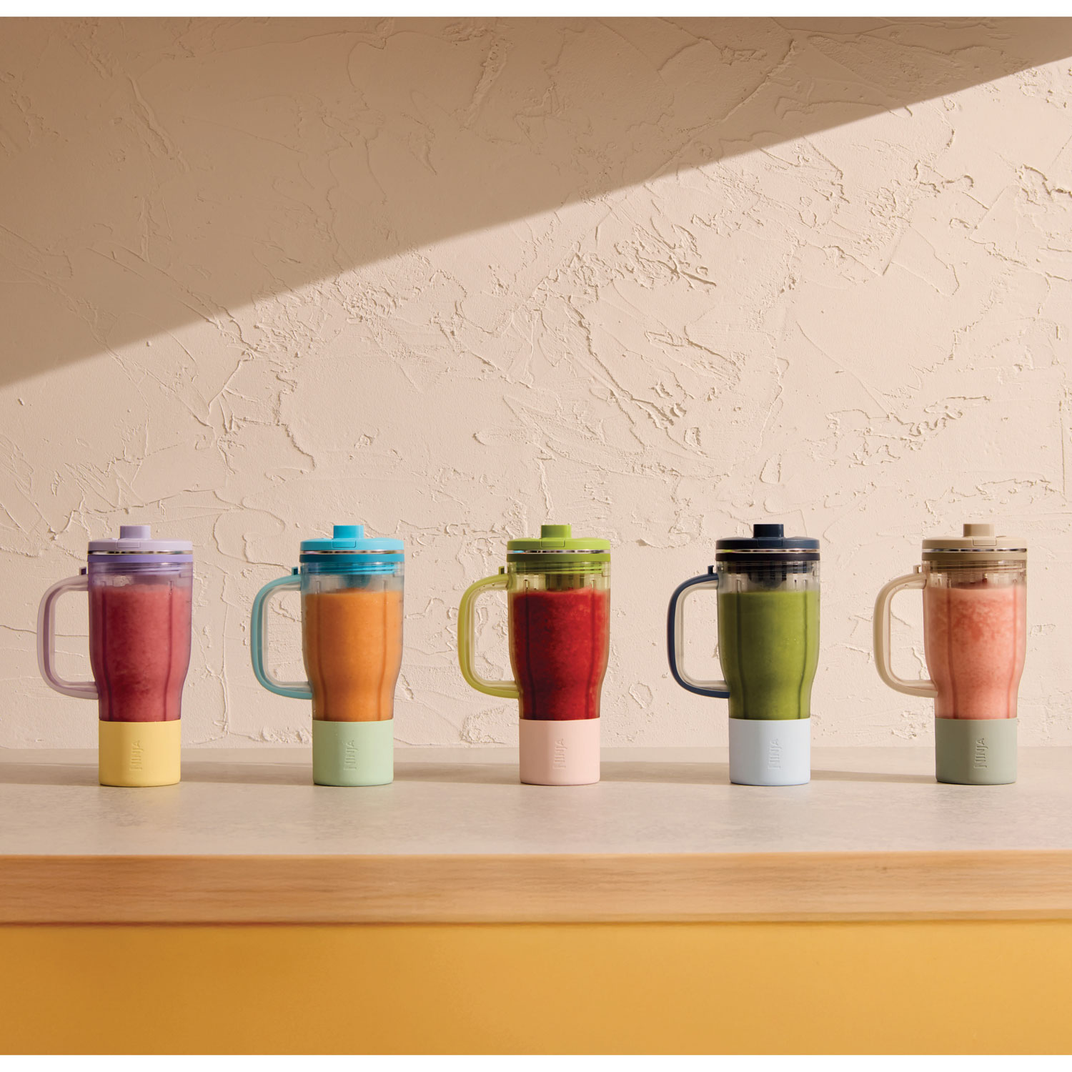 Mélangeur portatif avec tasse de voyage 1200 W 769 ml/26 oz BlendBOSS de Ninja - Cyberespace