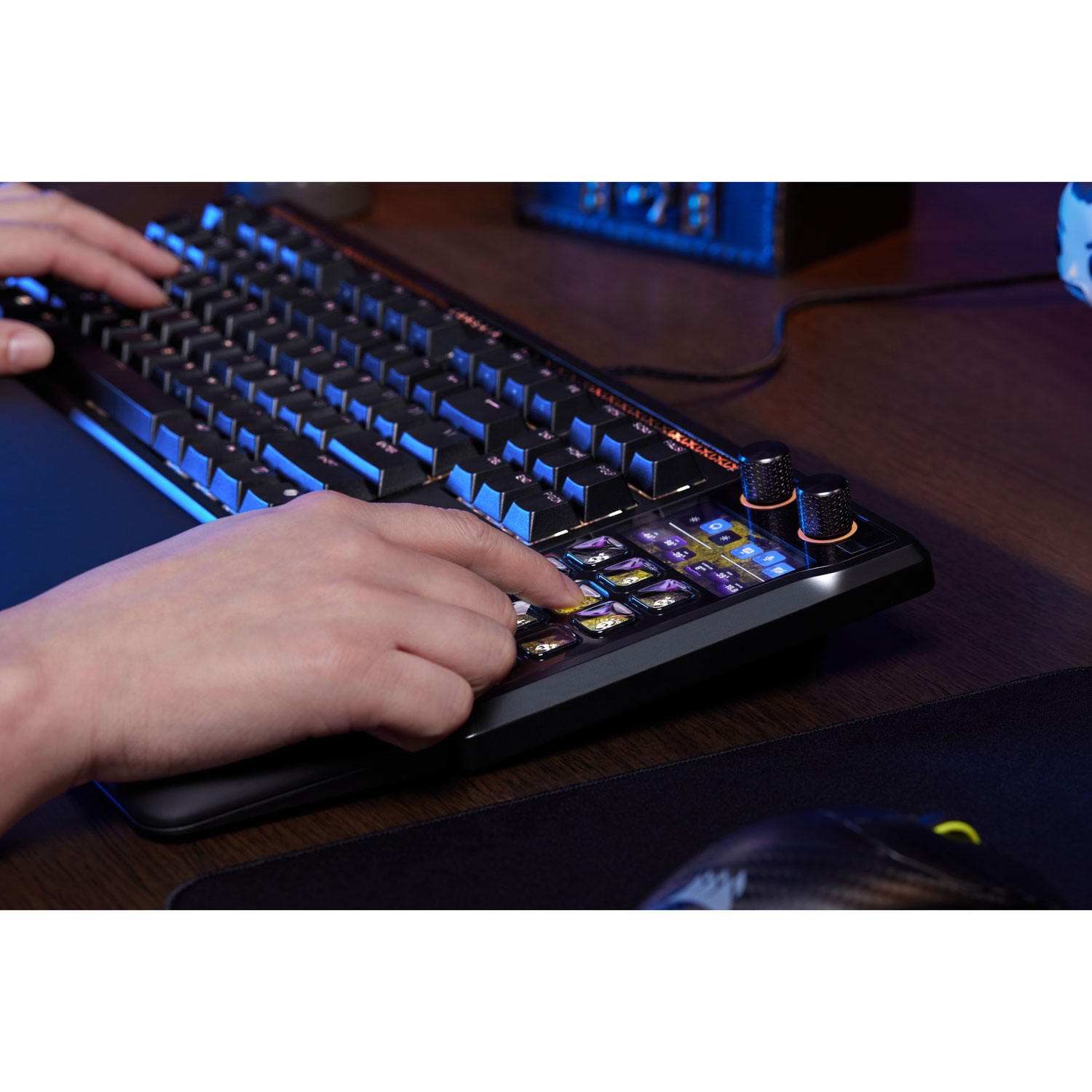Clavier de jeu mécanique rétroéclairé à commutateurs linéaires mécaniques prélubrifiés MLX Pulse Galleon 100 SD de Corsair avec boutons Stream Deck