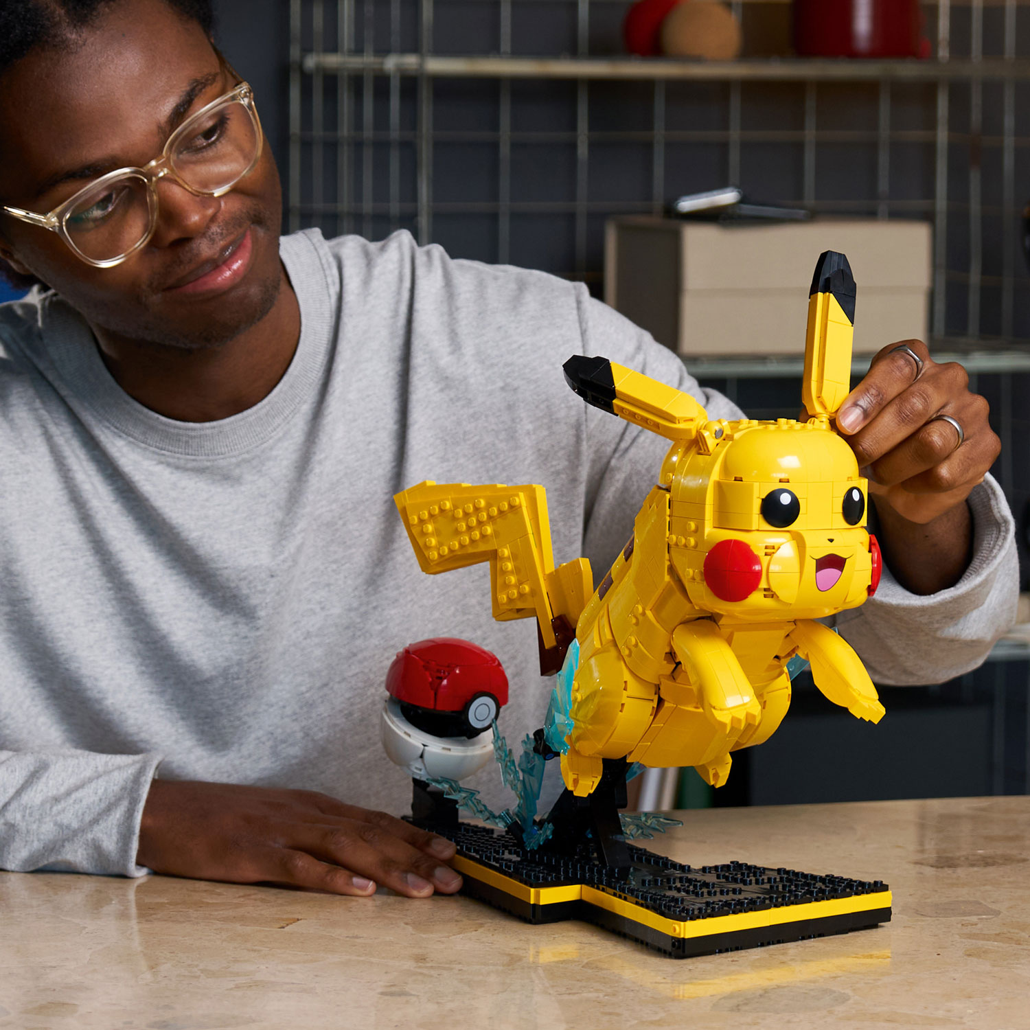 LEGO Pokemon: Pikachu and Poké Ball - 2050 Pieces (72152) | Best