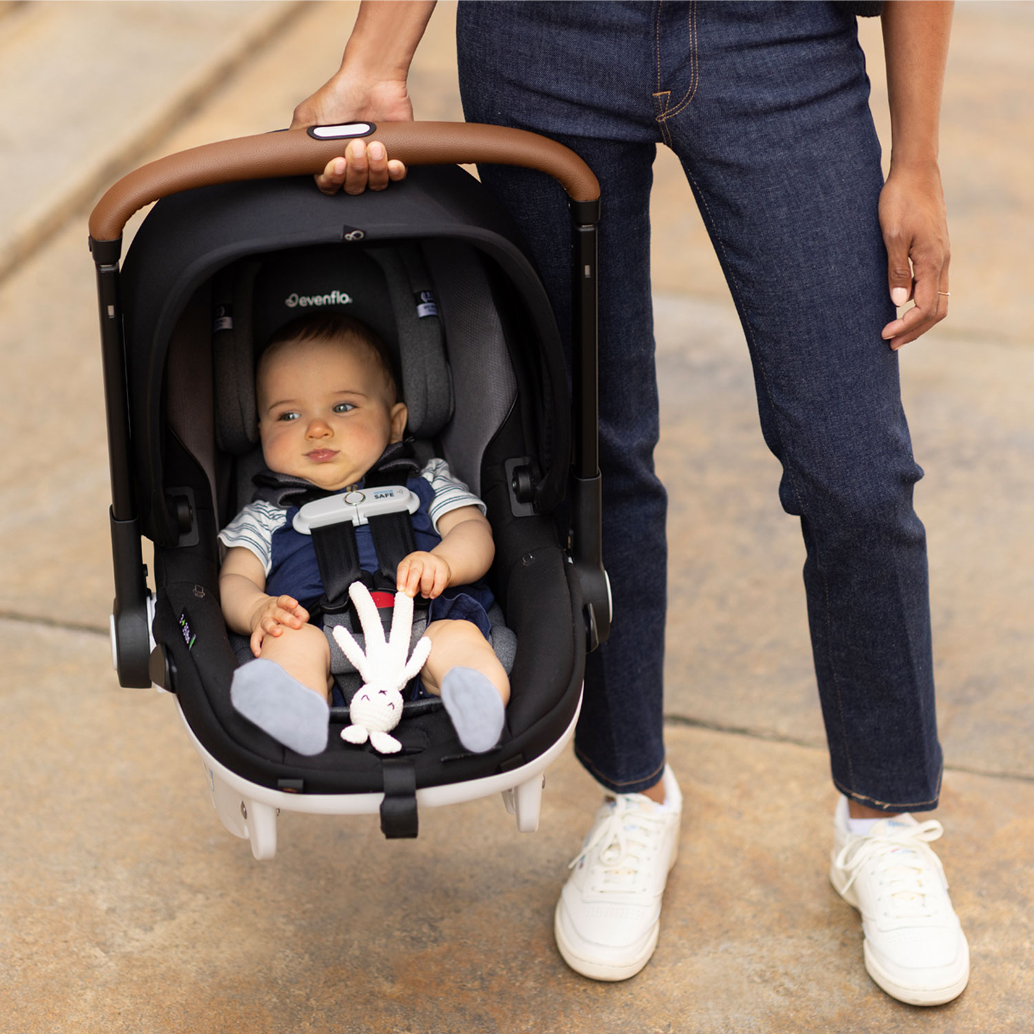 Ensemble Shyft DualRide d'Evenflo avec siège d'auto pour bébé, sac de rangement et grand auvent - Noir Jasper