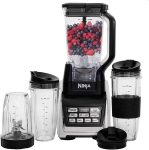 Nutri Ninja BL642 Blender personnel et de comptoir avec 1200-Watt Base auto-iQ, 72-Ounce d'un emplacement, et 18, 24, et 32-Ounce Coupes avec des lids de Spout