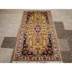 AHMEDANI Exclusive Medallion Flowers Hand Knotted Wool Silk Carpet 5.7' X 3.1' Area Rug - Multi-Colour