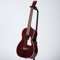 ART & LUTHERIE Roadhouse Acoustic Guitar - Tennessee In Red