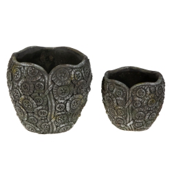 MAISON CONCEPTS INC 2 PC Cement Round Planter (Scallop Edge)