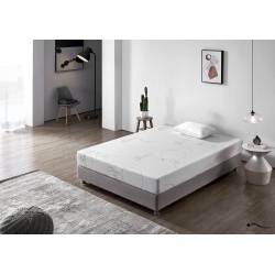 REST THERAPY 8 Inch Serenity Bamboo Memory Foam Mattress (King)