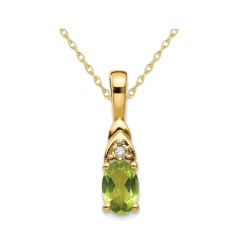 GEM AND HARMONY 1/2 Carat (Ctw) Natural Green Peridot Pendant Necklace In 14K Gold With Chain In Yellow