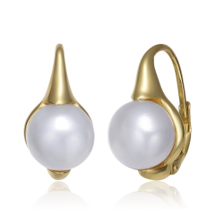 ROZZATO Sterling Silver Plated Freshwater Pearl Leverback Earrings In Gold