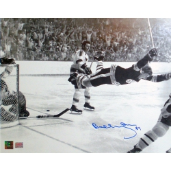 AUTOGRAPH AUTHENTIC Bobby Orr "the Goal" Autographed 16X20 Photograph
