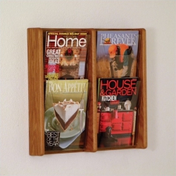 PEMBERLY ROW 4 Pocket Acrylic And Oak Wall Display In Medium Oak
