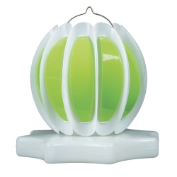 POOL CENTRAL Set Of 2 And White Floating Or Hanging Solar Powered Outdoor Decorative Lanterns In Green