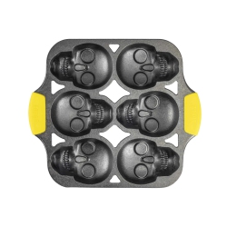 LODGE Skull Cake Pan With Grips