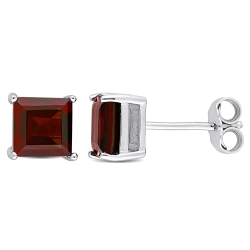 AMOUR Princess Cut Garnet Stud Earrings In Sterling In Silver